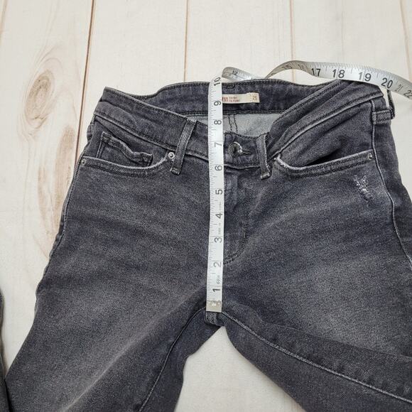 Levis 711 Mid rise gray ripped skinny jeans - Picture 6 of 9
